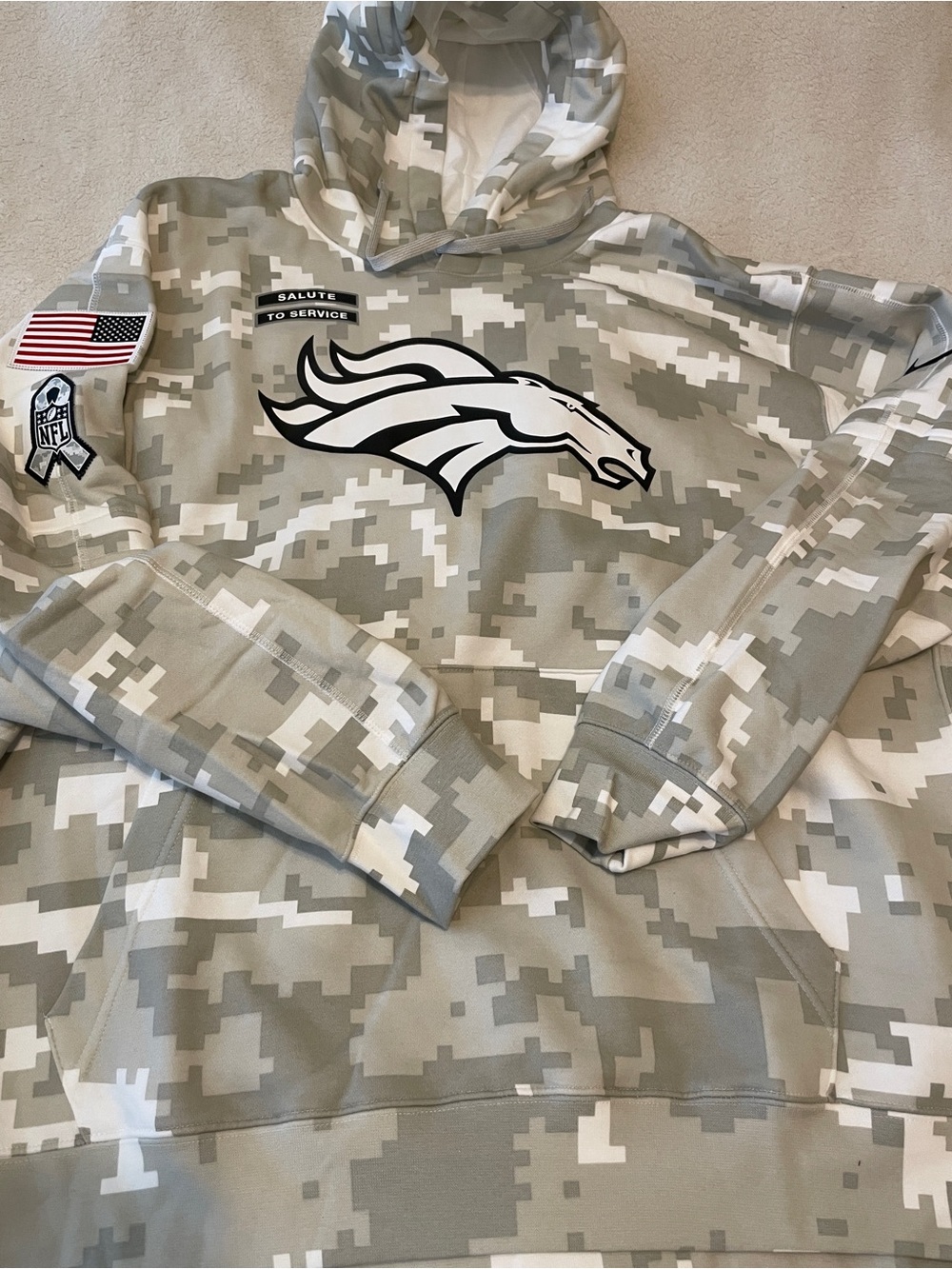 Nike NFL Denver Broncos White Team Issued Salute to Service Hoodie Sz XXL